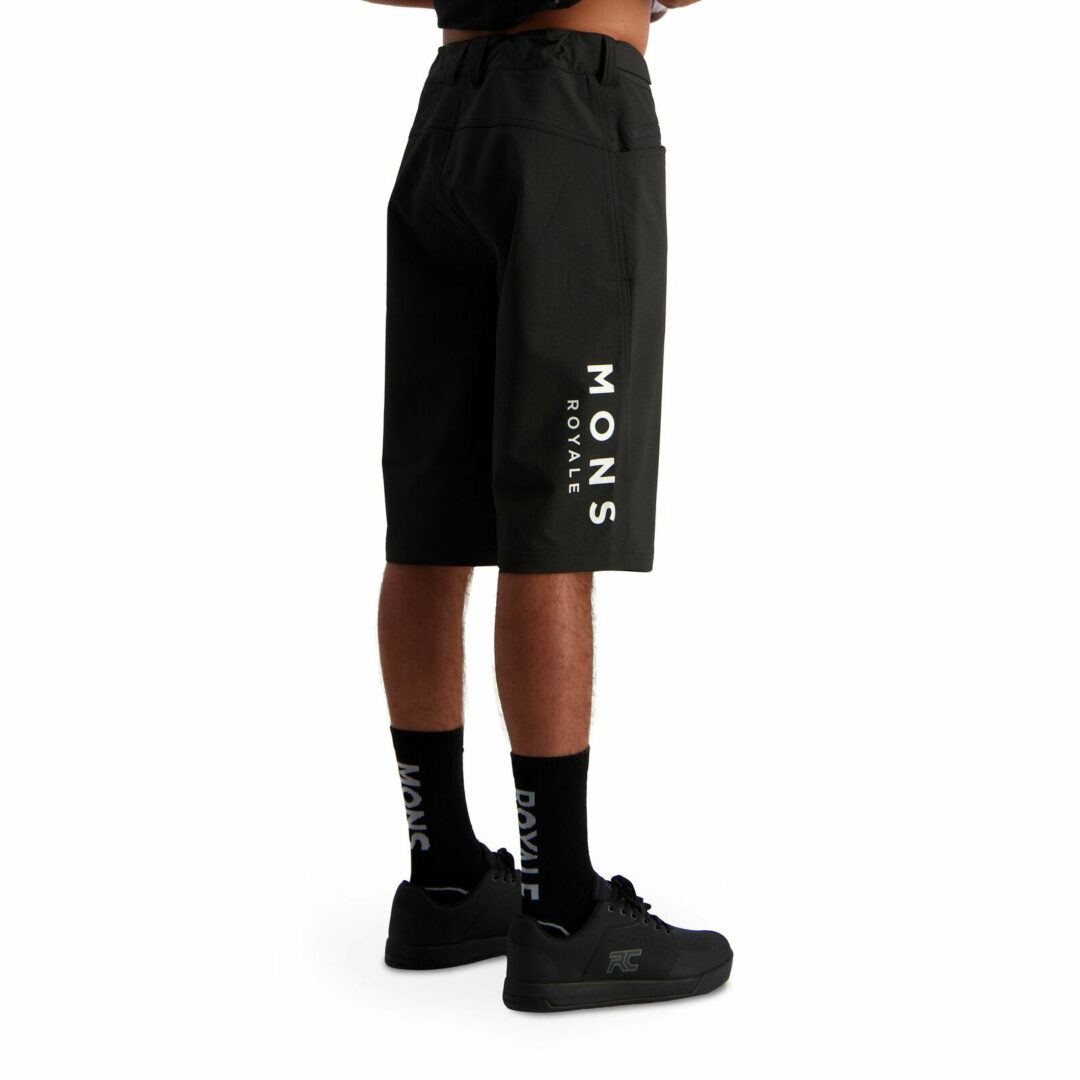 Mons Royale Men's Momentum 2.0 Bike Shorts Black - Image 5
