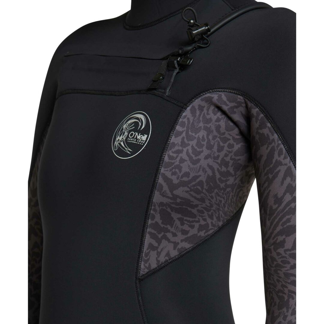 womens bahia 4 3mm steamer chest zip wetsuit black nrf 96428 07