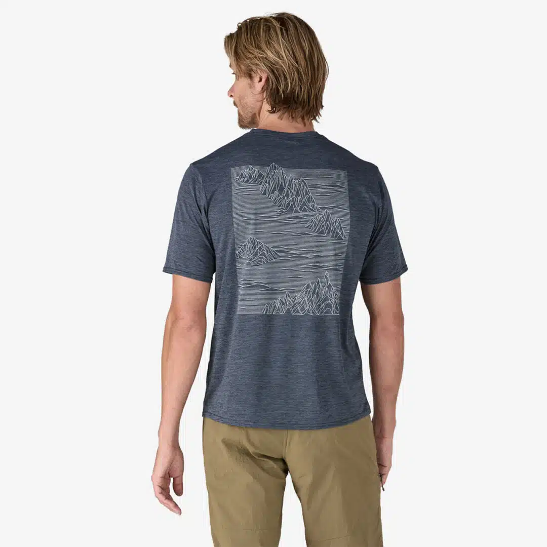 Patagonia Men's Cap Cool Daily Graphic Shirt Blue - Image 3
