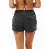 black boardshorts2