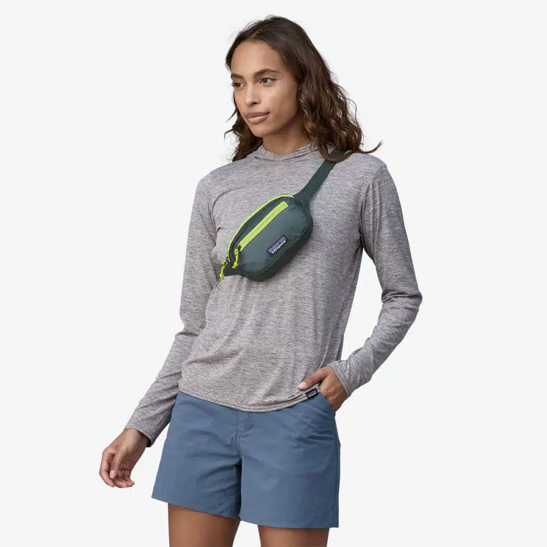 Patagonia Ultralight Black Hole Mini Hip Pack 1L Green - Image 3