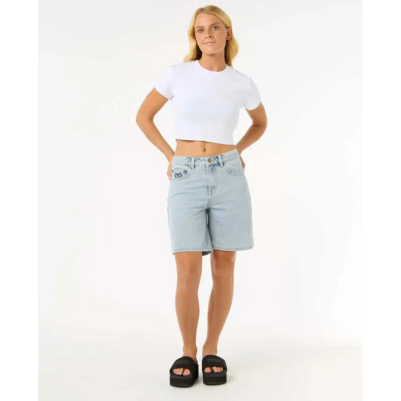 Rip Curl women's Aggie Relaxed Denim Short Vint Blue 3 Rip Curl women's Aggie Relaxed Denim Short Vint Blue - Image 3