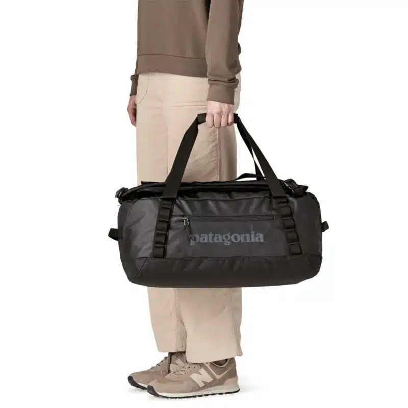 Patagonia Black Hole Duffel 40L Black w/Black 2 Patagonia Black Hole Duffel 40L Black w/Black - Image 2