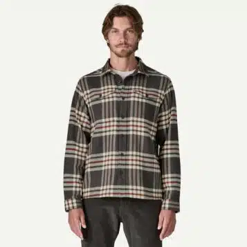 Alternative view of Patagonia Men's Fjord Flannel Shirt Ink Black