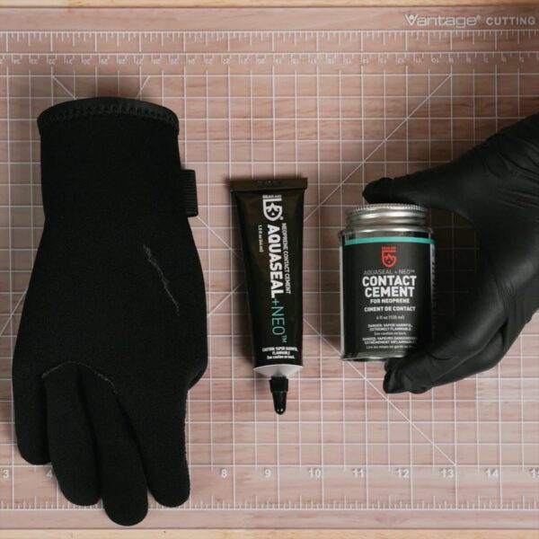Alternative view of Gear Aid Aquaseal + Neo Contact