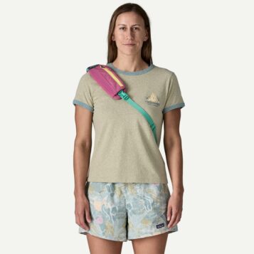 Alternative view of Patagonia Atom Sling 8L Faded Magenta