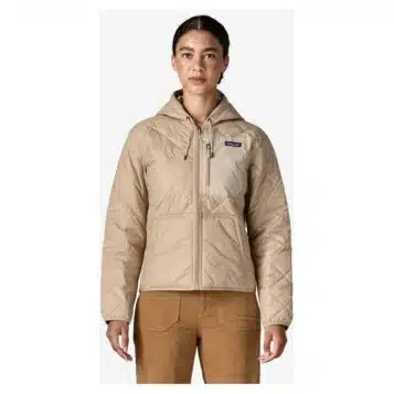 Alternative view of Patagonia Women's Diamond Quilted Bomber Hoody Oar Tan